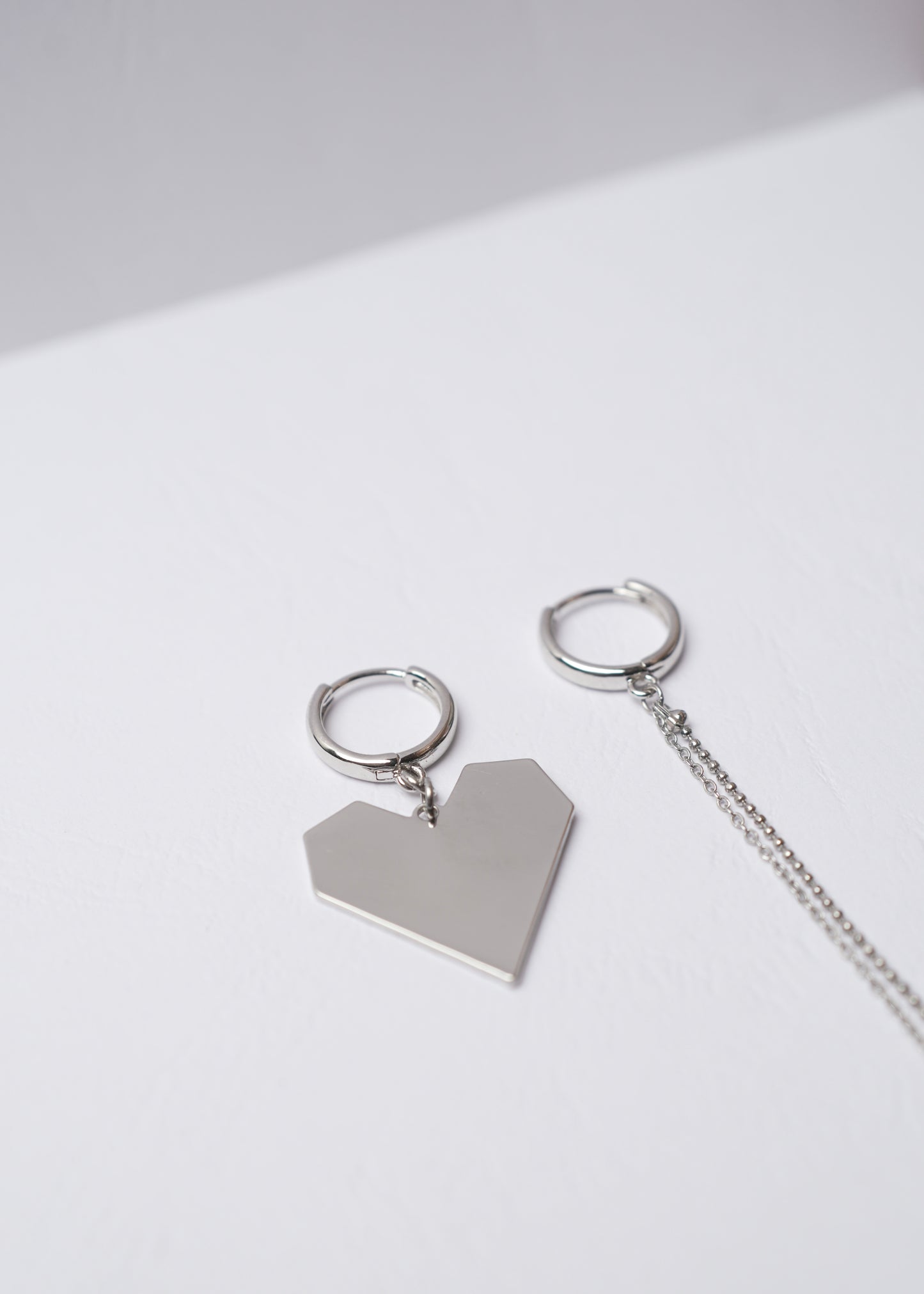 METALLIC HEART earrings