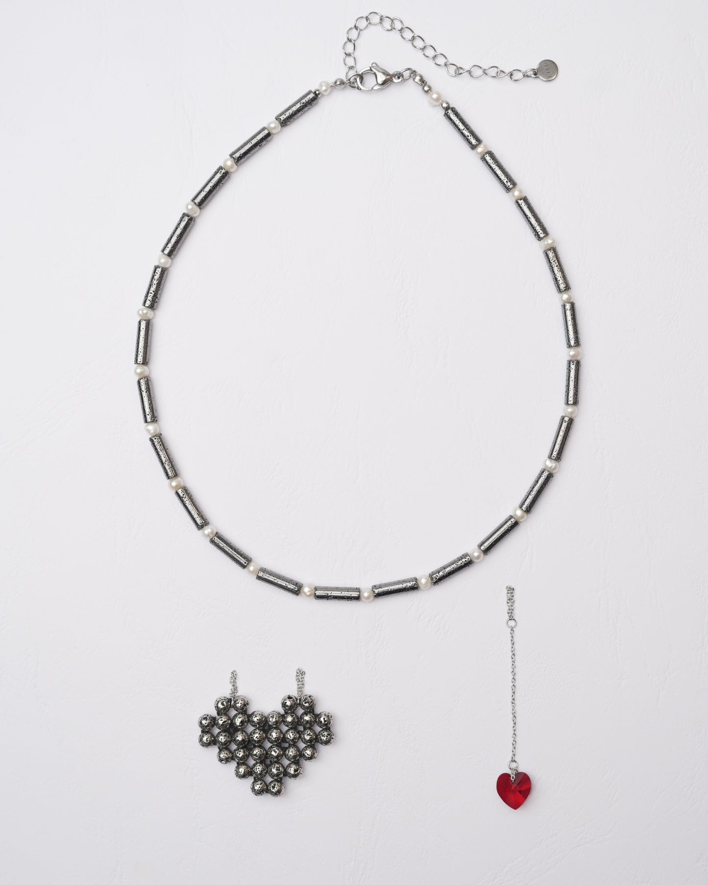METALLIC HEART necklace