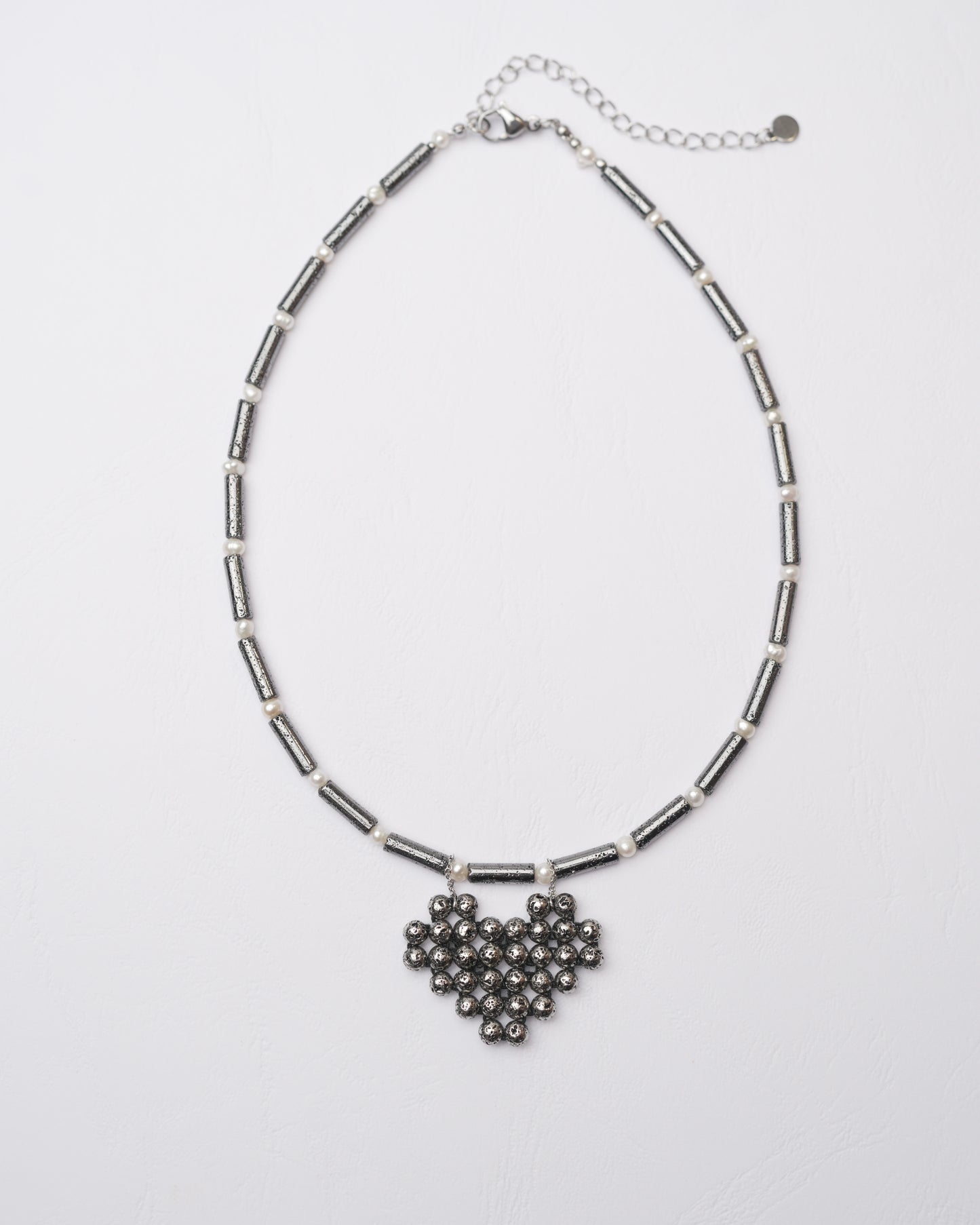 METALLIC HEART necklace