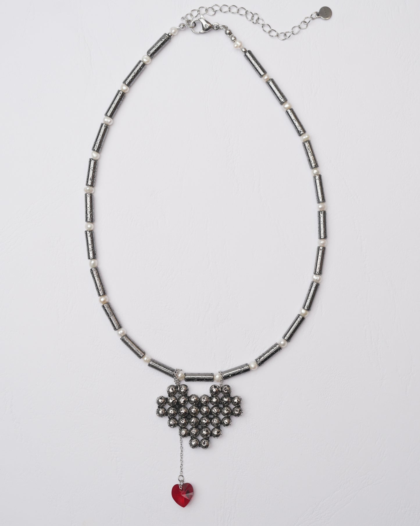 METALLIC HEART necklace